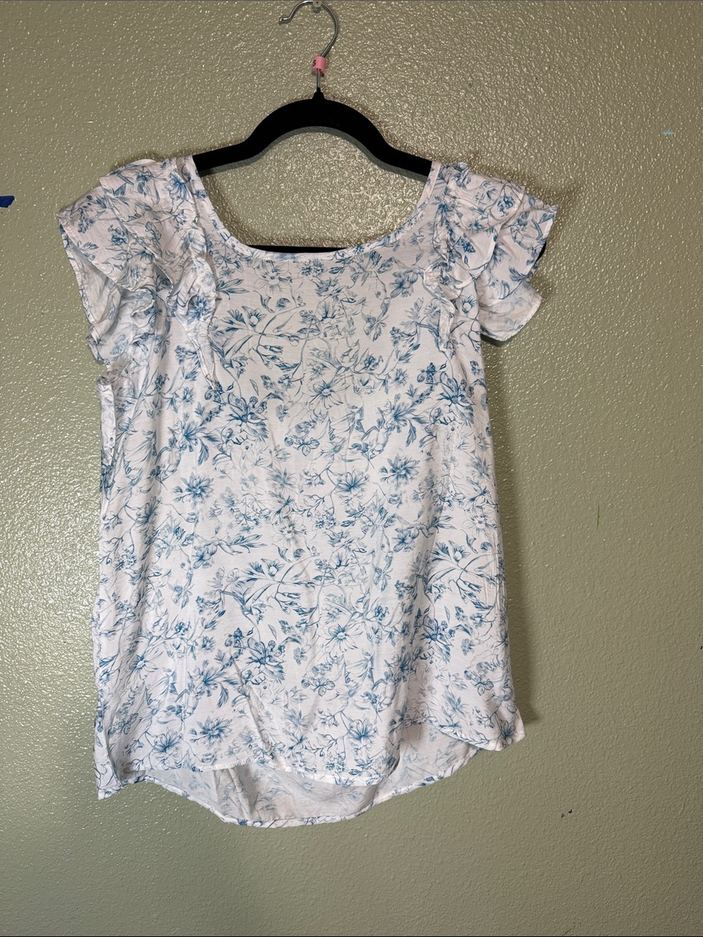 Women's Blue Floral Short Sleeve Top - Lightweight Scoop Back